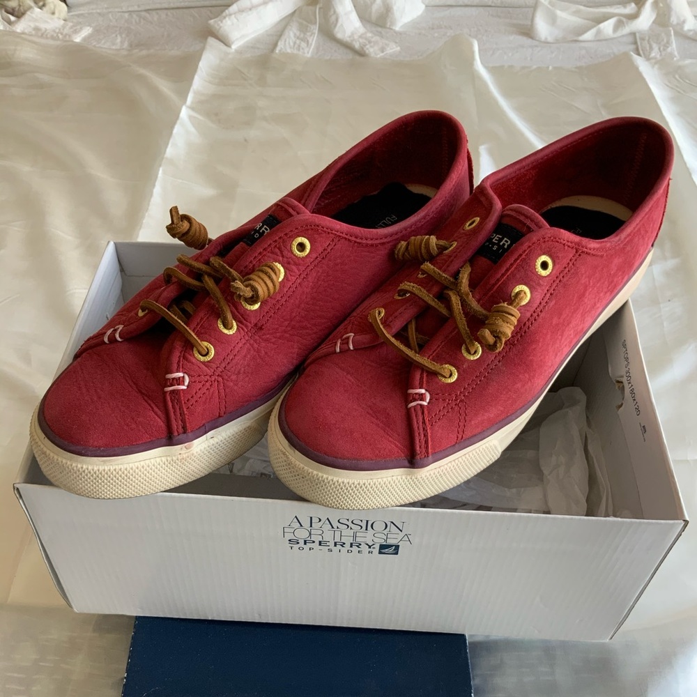 Sperry Boat Shoes sz 9